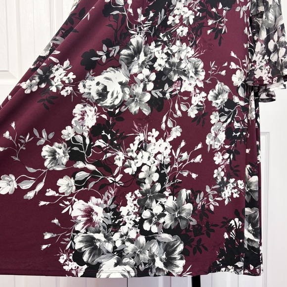 NWT Connected Apparel Bordeaux Wine Floral Bell Sleeve Dress 20W - Picture 12 of 16
